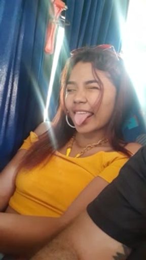 Fun trip with my friend, she shows her breasts in public.