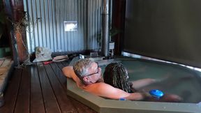 Ebony MILF Gets Her Ass Eaten and Pussy Fingered in a Hot Tub