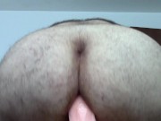 Jugando un rato con mi culo