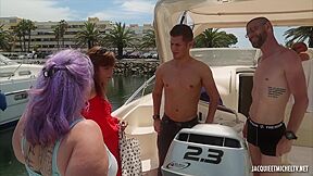 Sophia Lola Et Morgane - Partouze En Mer Muscular-body
