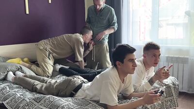 Twinks came to visit a friend and his father fucked the twinks juicy