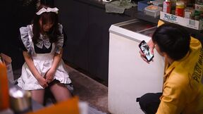 Lustful Caffe Maid Wen Ruixin Controlled By A Client