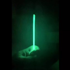 BHDL - THE LIGHTSABER - 20CM GLOWSTICK PEEHOLE FUCK -