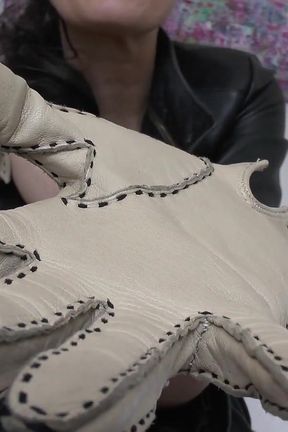 Demonstration of Short Leather Gloves and Gloves Sniffing POV, Lady Victoria Valente