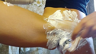 ok, now my pussy is so soft, what do ya think?