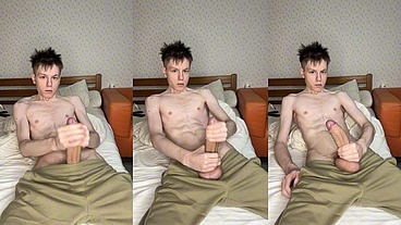 18-Year-Old Twink's Massive Cum Blast