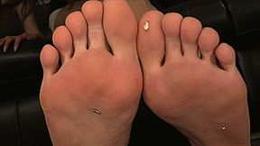 Giantess Katy Faery Squishes Tiny Men With Sweaty Gym Feet (SD 720p WMV)