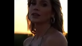 Fl&aacute_via Alessandra tesuda