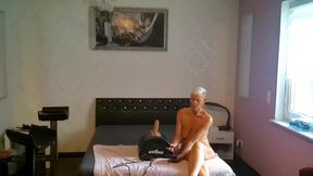 CoraBitch on the Motorbunny Sybian