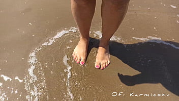 Fetiche de pies feet fetish pies descalzos en la playa