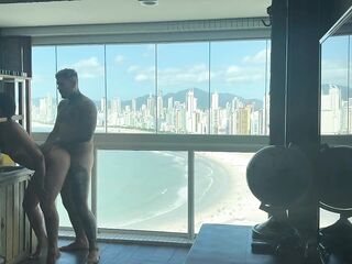 Millionaire will train how to make a woman actually cum