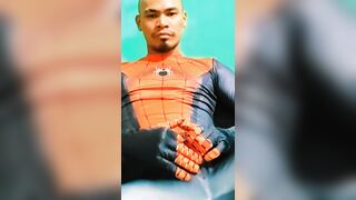 Juan Carlo Felipe - Spiderman Cosplayer Faps with Cum Shot