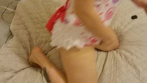 j aime le rabbit je m amuse dans ma tenue de bebe