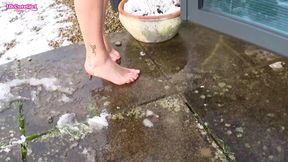 Barefeet in the Snow Naked Girl’s Freezing Feet Challenge