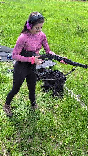 Loaded gun enthusiast gets a blowjob