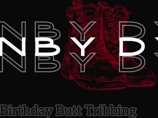 Lesbian Ass Tribbing- Rubbing My Clitoris on GFs Butt