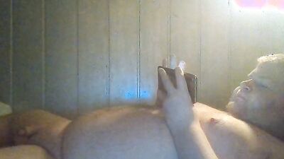 Fat boy moans and has the spas of his life