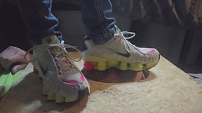 Chrissy new shox face trample