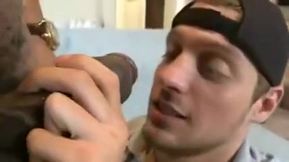 Castro se fait sucer