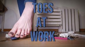 Toes at work