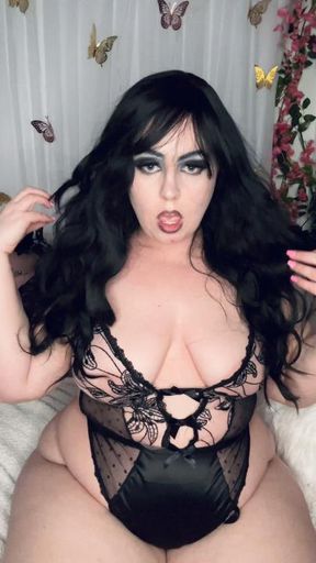 Goth Katie fucks her ass - Kinky Katie