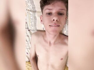Twink skinny gamer cumming multiples times