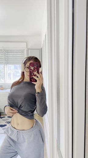 Ass onlyfan teases her way through a hot scene
