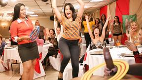 CFNM meat sucking party with the Dancing Bear