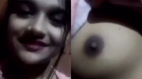 Cute abong kochi Bangladeshi apur tit show er MMS video clip