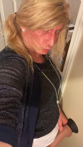 Blonde Crossdresser Transvestite Masturbation