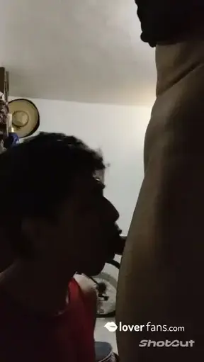Este culito es bien preñable 😈😈😈😈