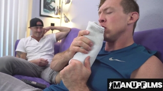 Inked Gay D Arclyte Gives Pierce Paris An Amazing Footjob