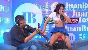 Colombian babe Mayra rides Sybian, cums hard and chats with Juan Bustos
