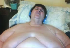 I am a lewd granny and I just love masturbating in front of my webcam