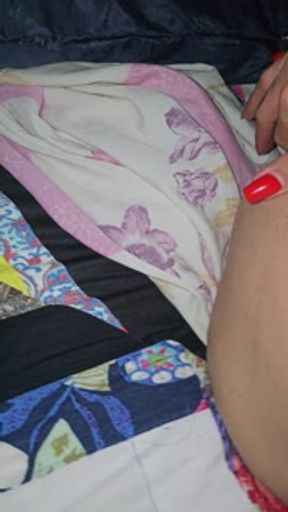 Shemale Ellyn ejaculated by brushing stick pillow