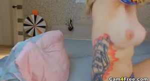 Blooming And Hot Woman Fingering Her Clit