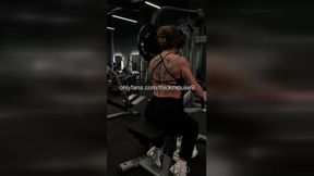 TikTok Teen's Pussy Slip-Up: Accidental Virgin Exposure!