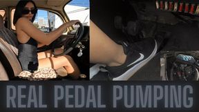 NEW 2026! Gorgeous Italian Hottie 74 VW Flooded Cold Start & Rev