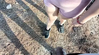 Outdoor Oral Adventure: Flashing Tits and Bare Ass