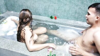 me follo duro a la mujer de mi mejor amigo y me vengo en su boca