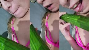 cocombre dans mon vagin et je liche mon jus dessus 4cucumber in my pussy ...