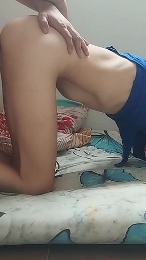 Horny Venezuelan Woman Sticks in Recoil Mode a Big Cock Without a Condom