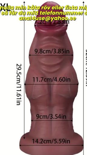I play with nice big dildo