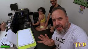 com apenas 18 anos vem dar o cu no escritorio - ariane kimiko