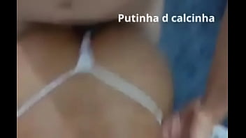 Vadia dando sem tirar a calcinha