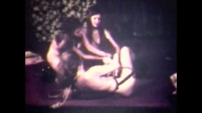 Lesbians Tie Themselves up