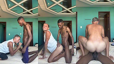 Twink safado chama seu amigo dotado para assistir o jogo do flamengo e no final recebe leite - Naughty twink calls his gifted friend to watch the Flamengo game and at the end receives milk -