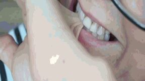 Teeth biting the body WMV(1280x720)FHD