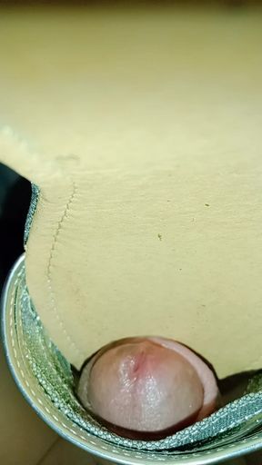 LIC BETTINA LENDS ME HER SILVER PLATFORMS