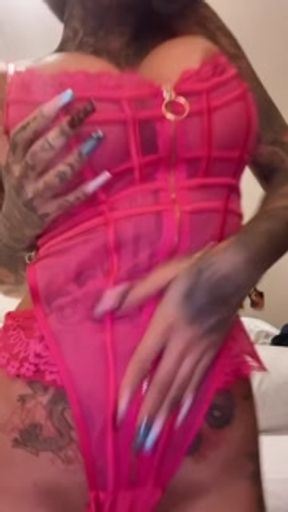 Exclusive Striptease with Swedish Katt Paow